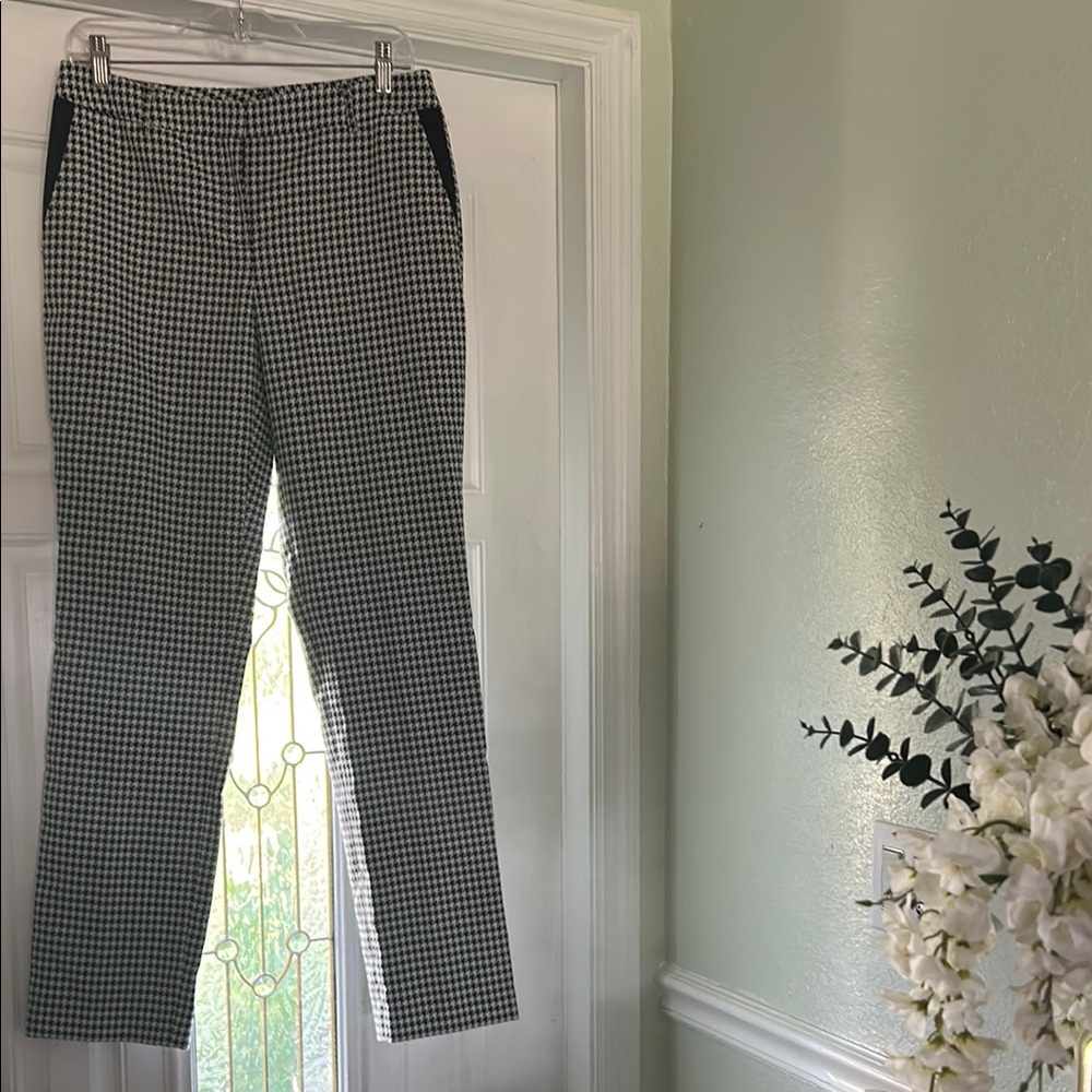 Jones New York Black and White Houndstooth Straight Leg Pants - Picture 2 of 12